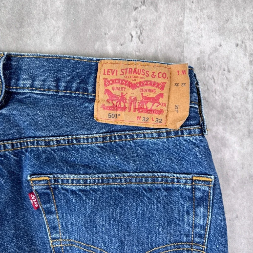 Levis 501 Jeans Mens 32x32 Blue Denim Western Button Fly Dark Fade Y2K